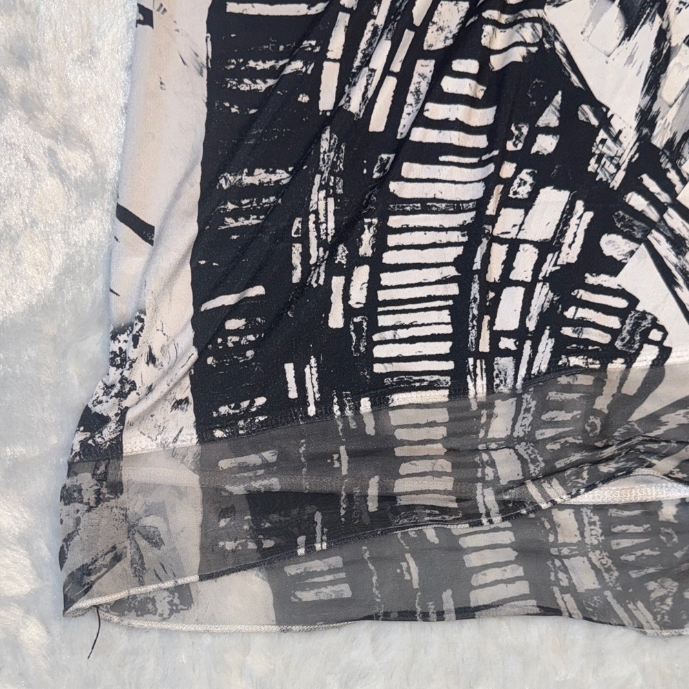 live and let live Black & White Printed Crochet Scoop Neck Tunic - Picture 4 of 8